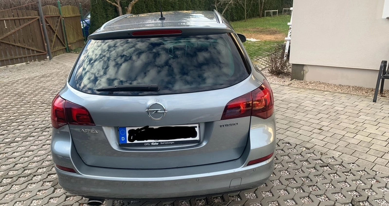 Opel Astra cena 23000 przebieg: 181393, rok produkcji 2011 z Września małe 154